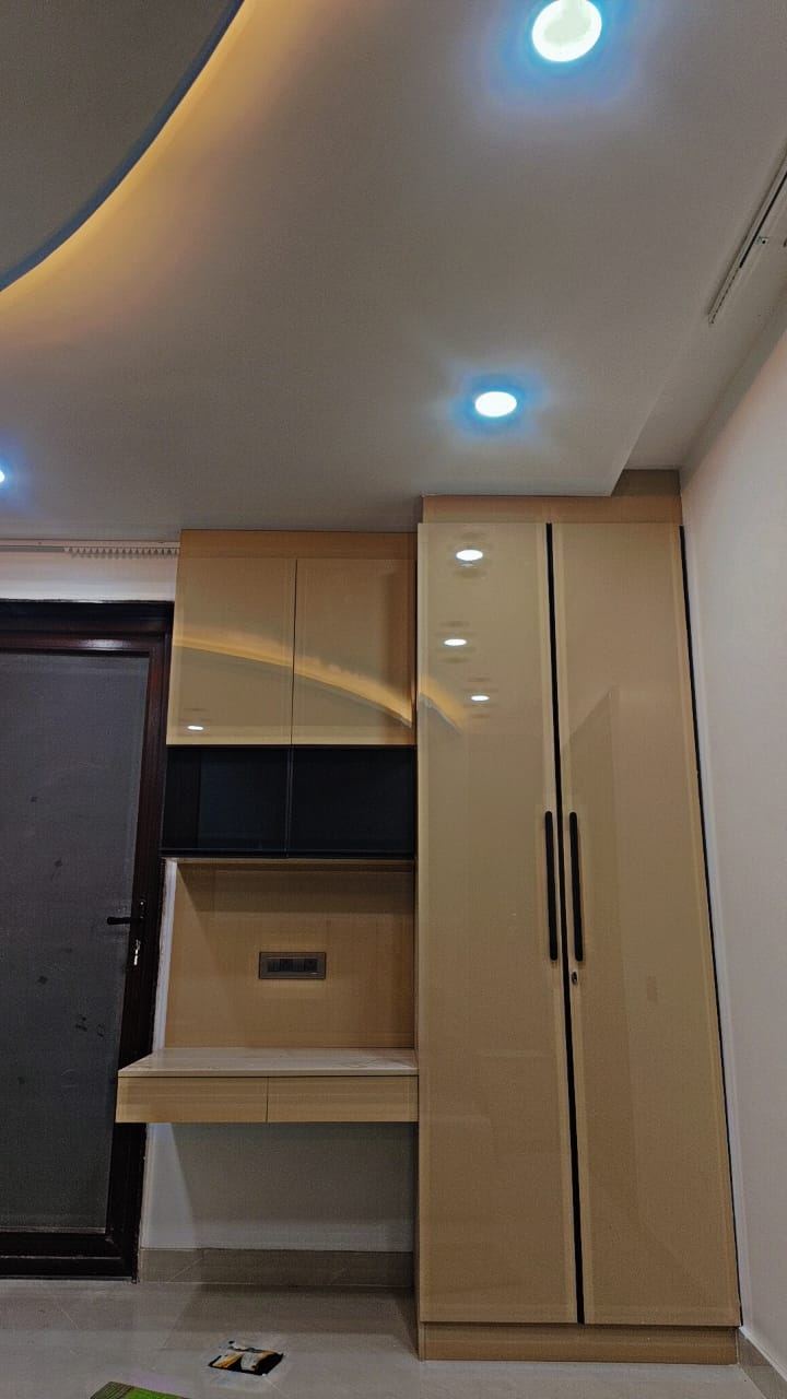 Kitchen Tall Unit with Appliance Cabinet: Kitchens by Supreme Kitchens, Noida